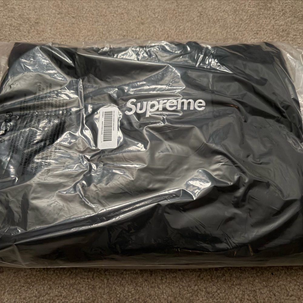 Supreme box logo hoodie